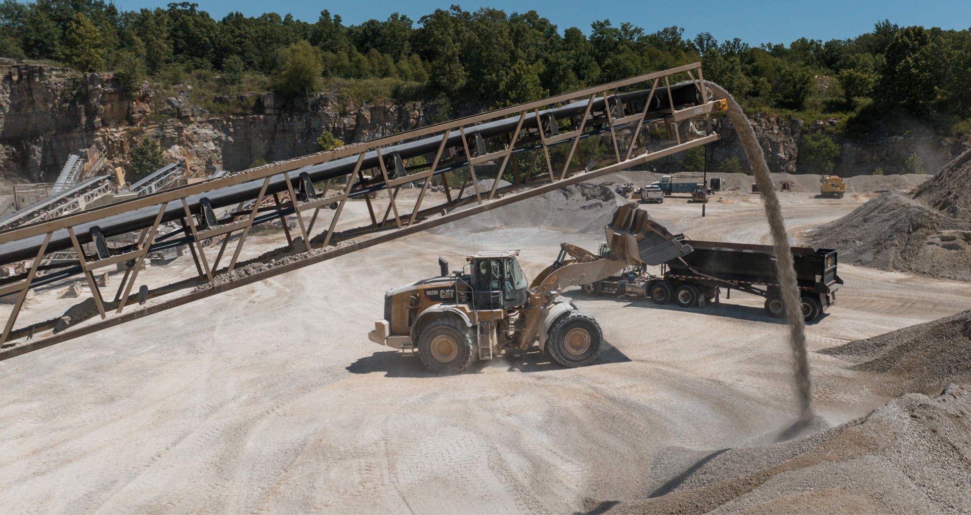 Aggregate processing and crushing at quarry in Missouri