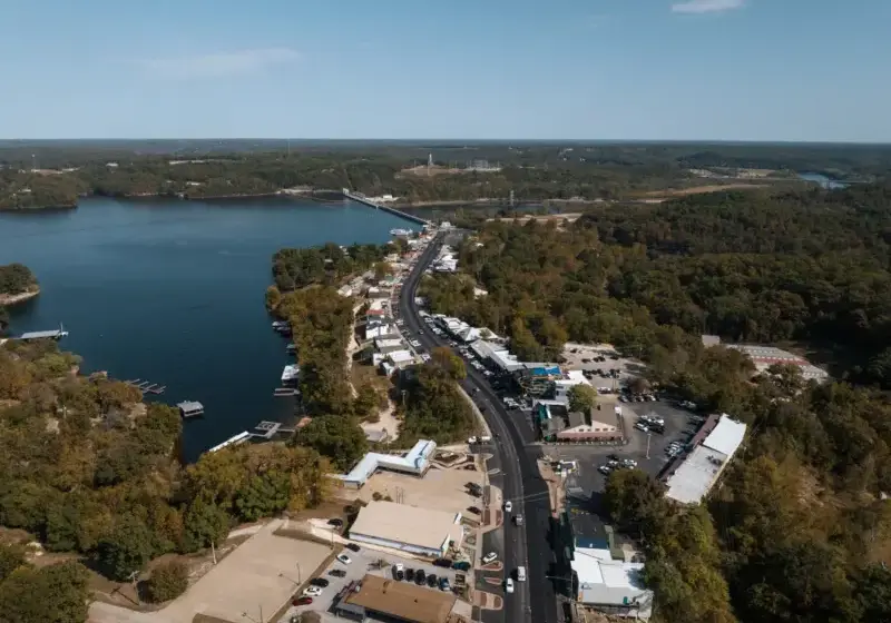 Bagnell Dam Boulevard